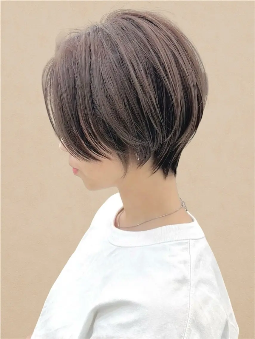 ショート メンズ✂️レディス 岩井勇磨のヘアスタイル