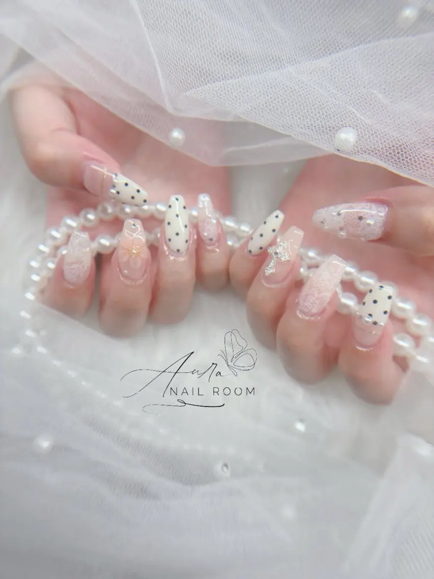 ネイル Aura Nail Roomのネイルデザイン