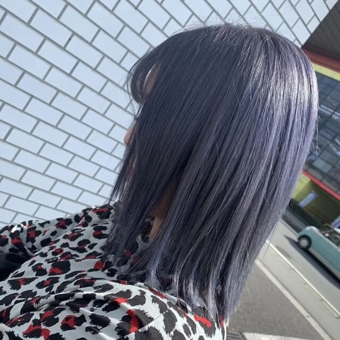 ミディアム アッシュ juve. 別府のヘアスタイル