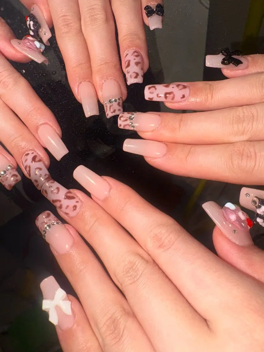ネイル ブラウン ピンク バレンタイン 33nail✴️栄 スミレ❇️Gel-xのネイルデザイン