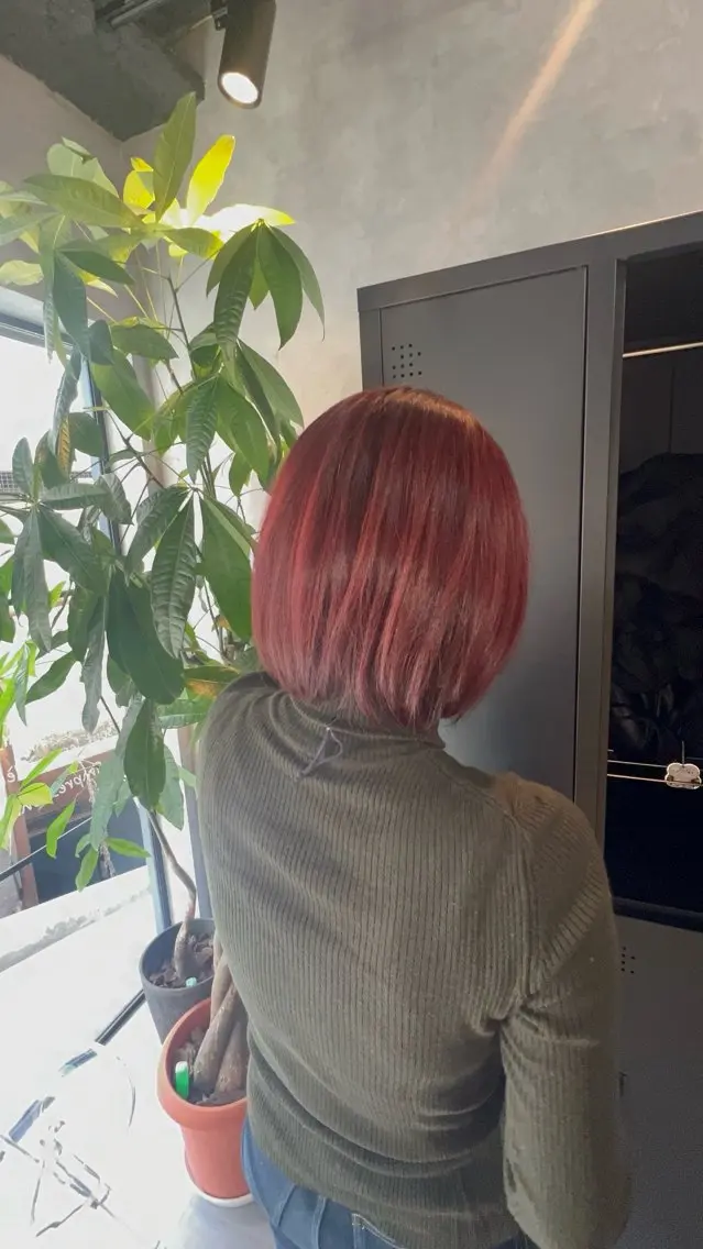 ミディアム motoトップカラー リスト/ブリーチカラのヘアスタイル