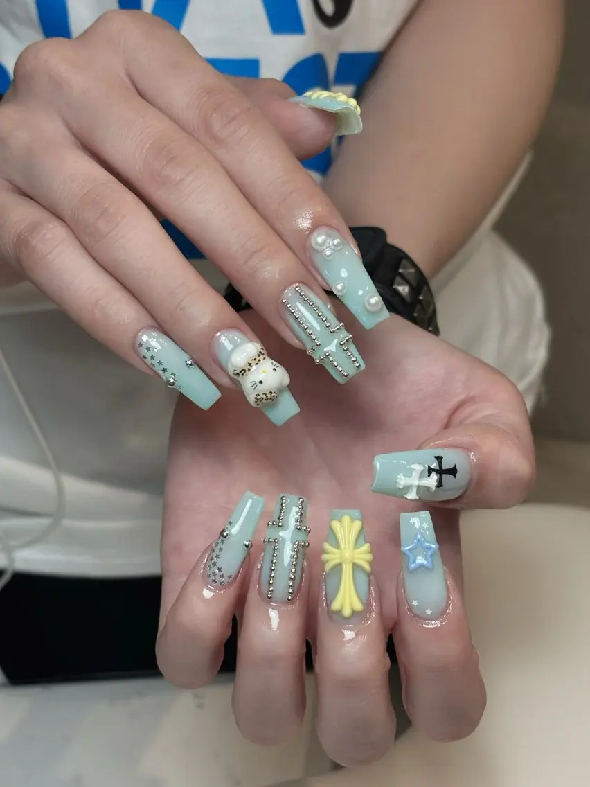 ネイル チークネイル ドット フレンチネイル グラデーション ハート ハンドネイル Julli NailStudioのネイルデザイン