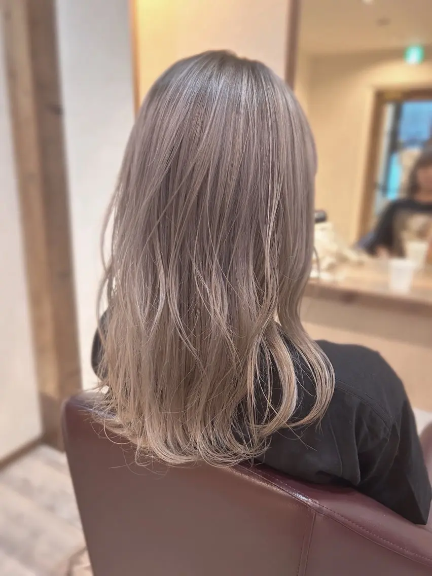 セミロング カラー 奈良 優輝のヘアスタイル