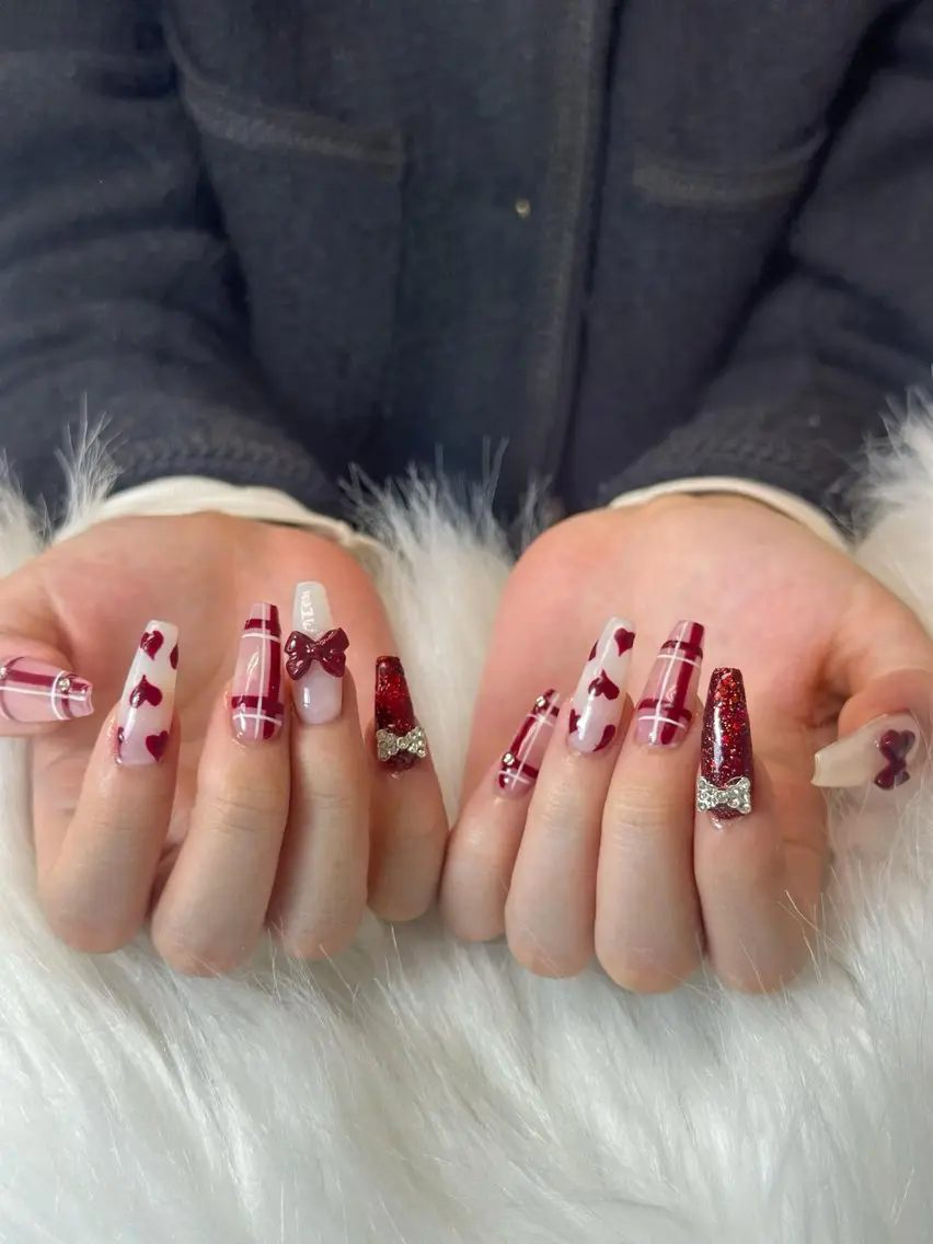 ネイル グラデーション キラキラネイル ワンカラーネイル 冬ネイル Jenn Nail Salonのネイルデザイン
