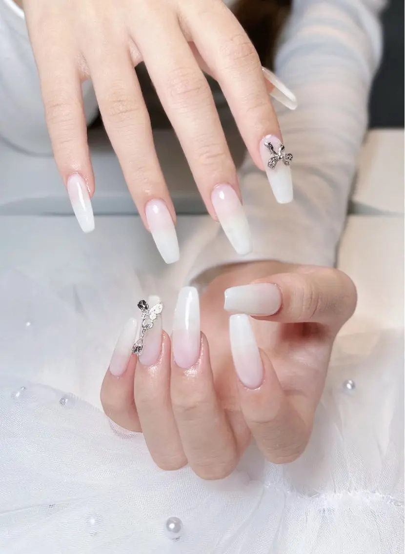ネイル オーロラネイル チークネイル フットネイル フレンチネイル ジェルネイル Nichi Nailsのネイルデザイン