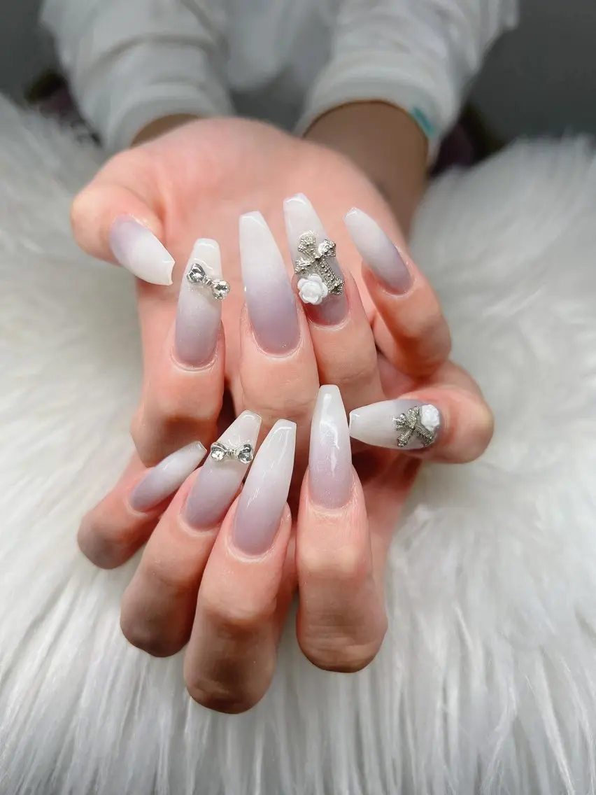 ネイル 長さ出し グラデーション 卒業式 キラキラネイル マグネットネイル ハンドネイル Lee Nailsのネイルデザイン