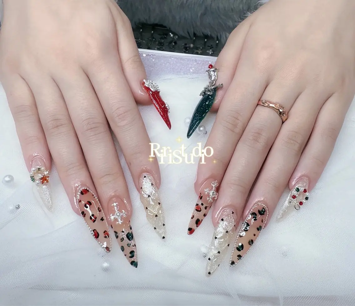 ネイル ハンドネイル R Nailのネイルデザイン