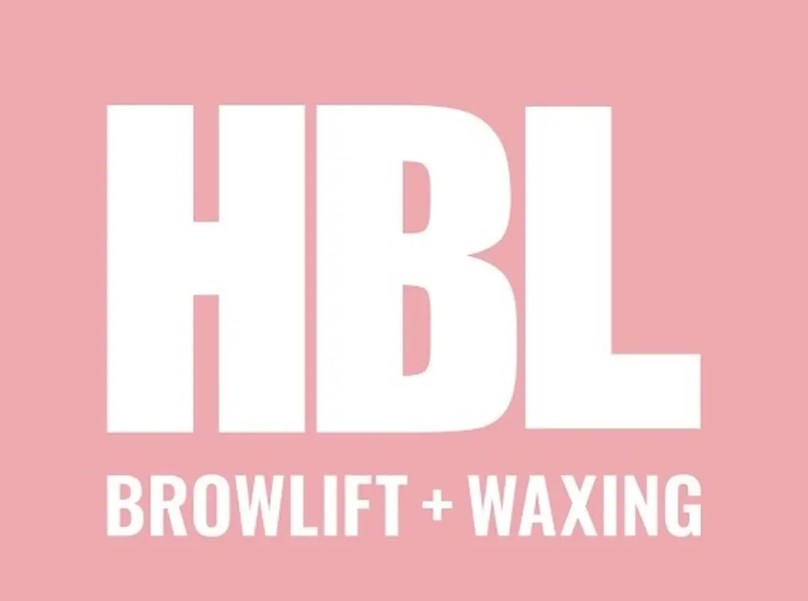 HBL ハリウッドブロウリフト 眉毛の施術☆ パーマ+眉周りWaxの写真