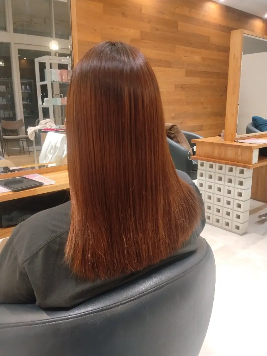 セミロング カット 縮毛矯正 合田 美空のヘアスタイル