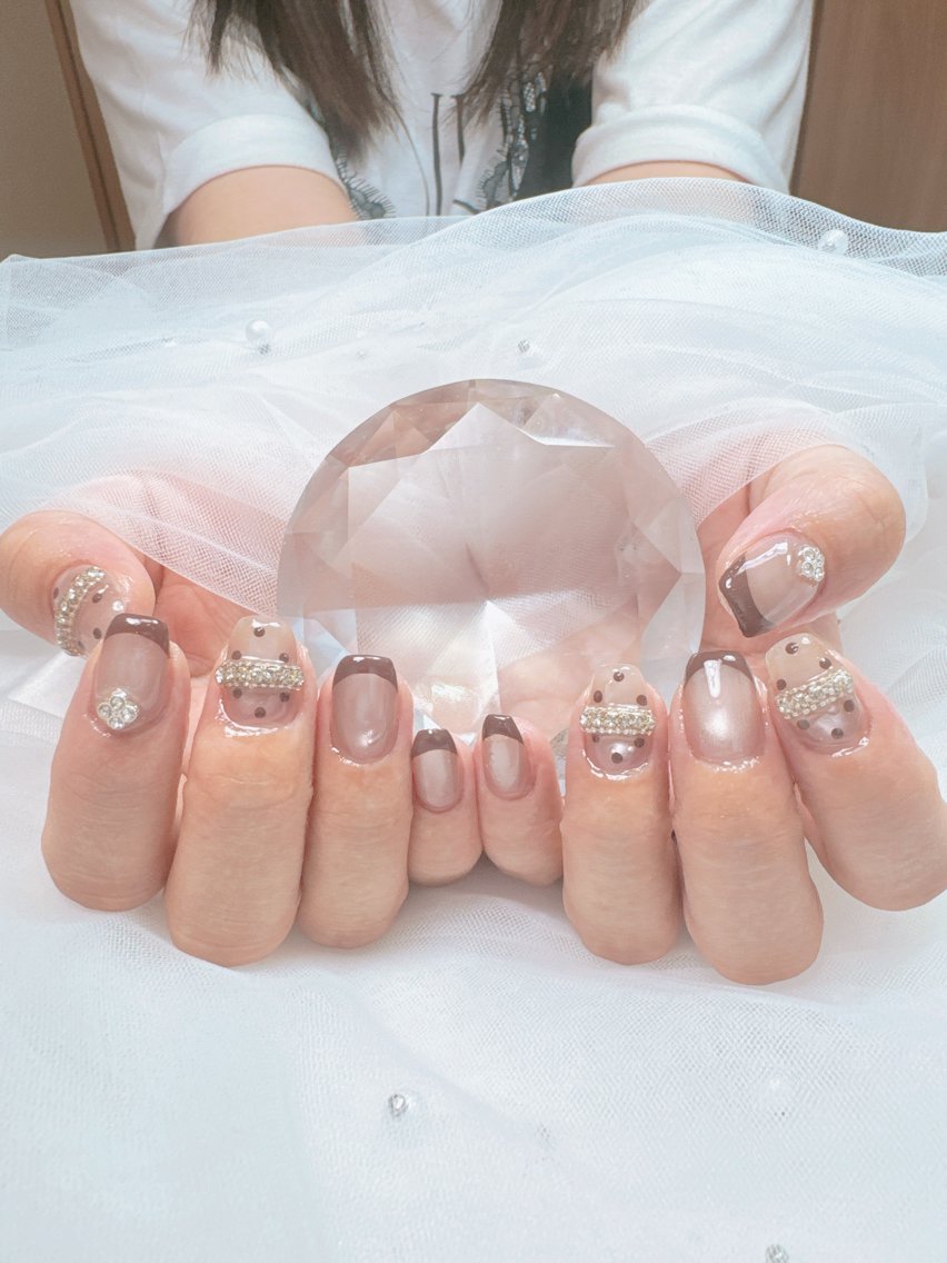 ネイル アートネイル チークネイル フレンチネイル ジェルネイル ガラスフレンチ ハンドネイル Queeens nailのネイルデザイン
