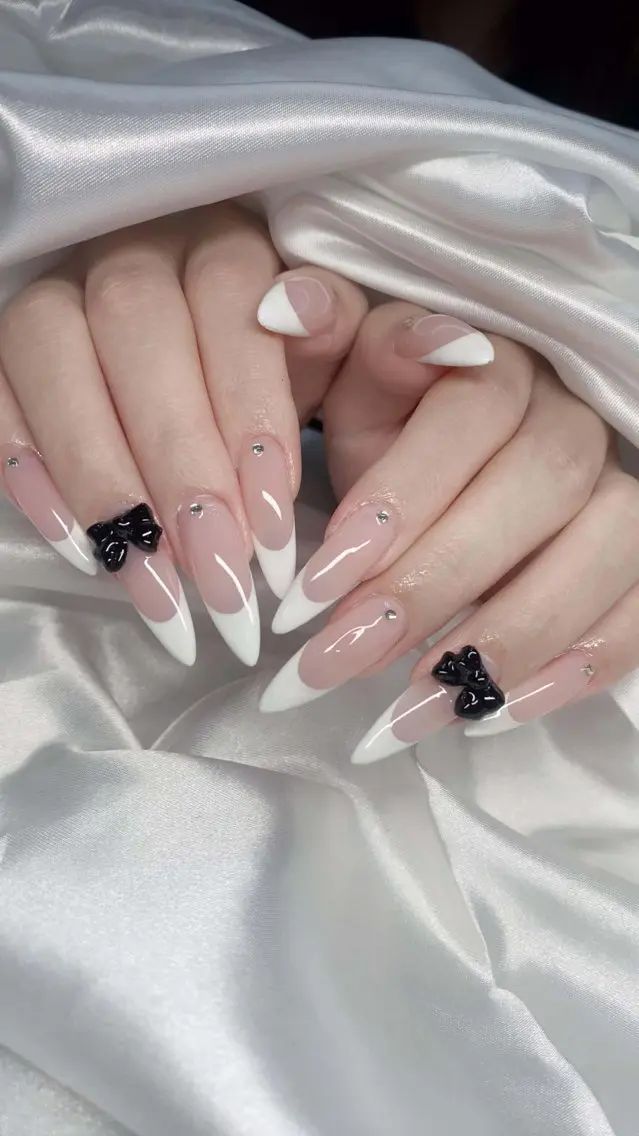 ネイル 桜ネイル フレンチネイル グラデーション 韓国ネイル マグネットネイル ハンドネイル Squen Nail shinjukuのネイルデザイン