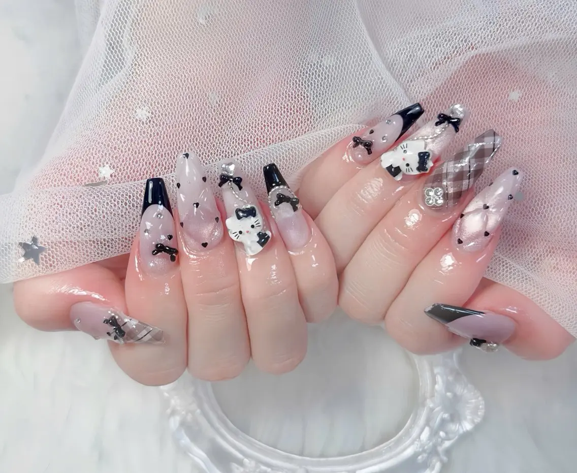 ネイル ハンドネイル THANHTHANH NAILのネイルデザイン