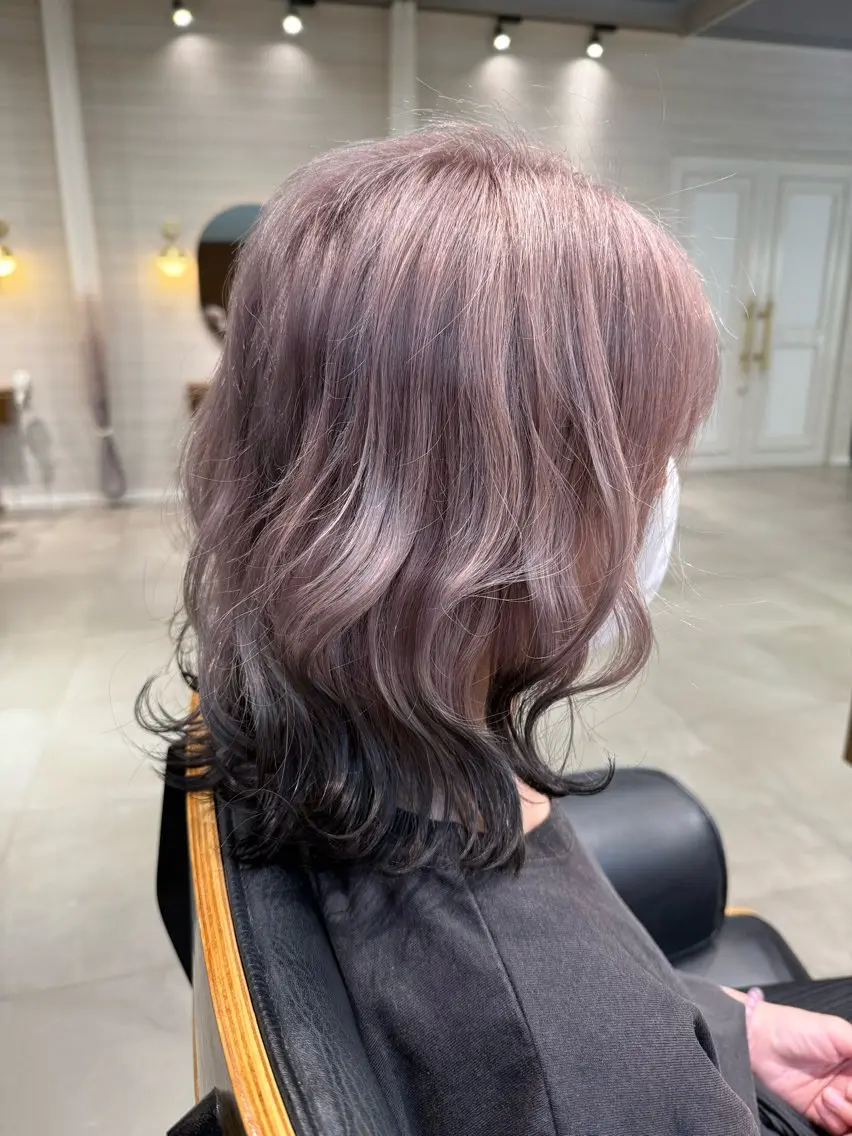 カラー デザインカラー カット ヘアカラー トリートメント 長谷川 紗羅のヘアスタイル