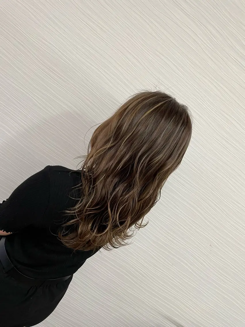 ロング カラー LaRmE Ayumi.のヘアスタイル