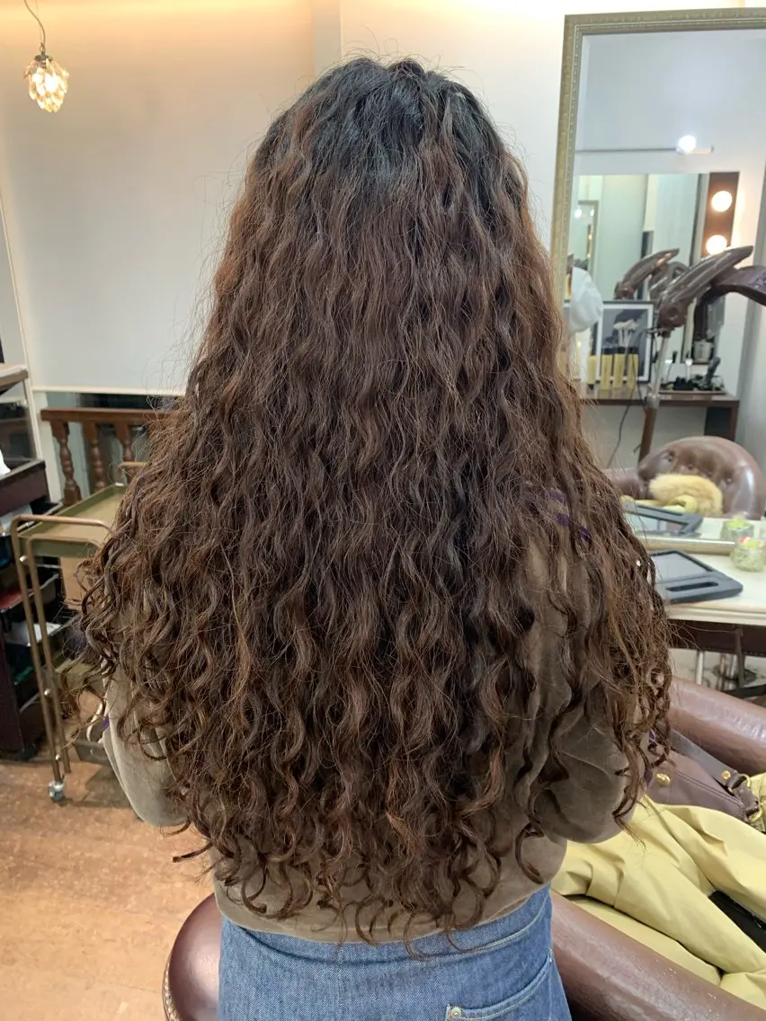 ロング パーマ スパイラルパーマ カット パーマ 🌈カーリーヘア/ 金子洸樹のヘアスタイル