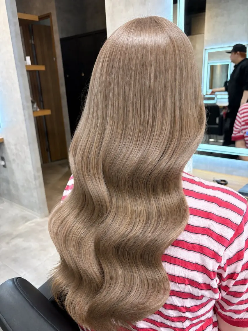 ロング カラー ヘアカラー 神谷勇太/ 札幌ハイトーンカラーのヘアスタイル