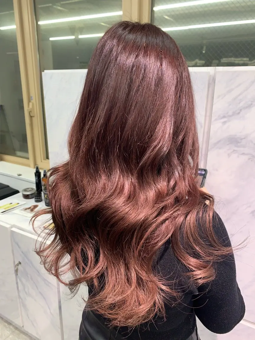 ロング カラー プルエクステ ブラウンカラー ピンクカラー ピンクブラウン エクステ ヘアカラー エクステ プルエクステ 🖤MIYUのヘアスタイル
