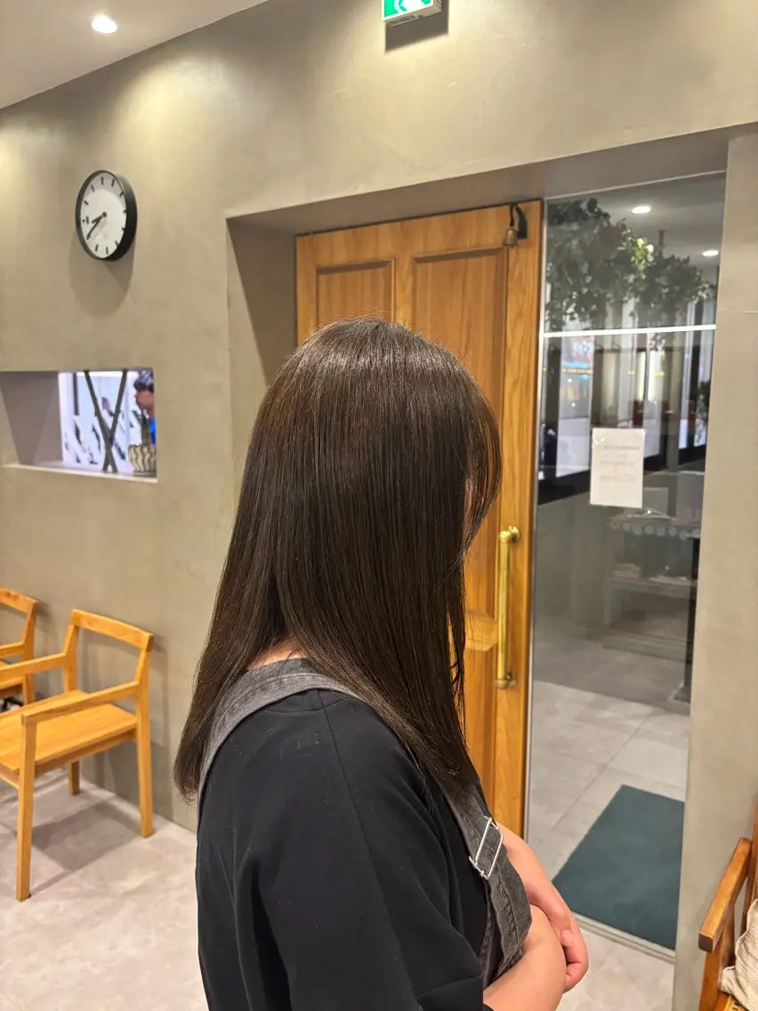 ロング 顔周りカット レイヤーカット Ships HANAのヘアスタイル