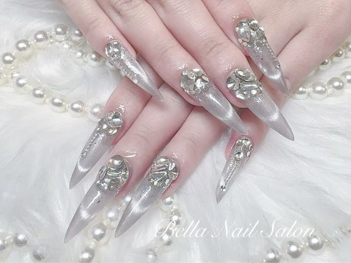 ネイル キラキラネイル 持ち込み ハンドネイル Bella Nail Salonパラジェルのネイルデザイン