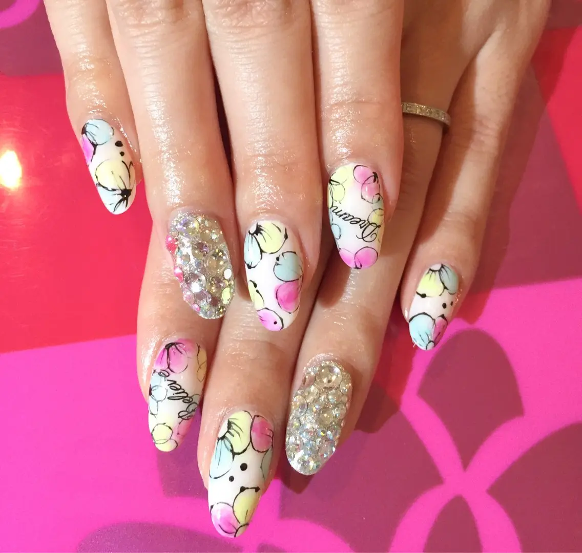 ネイル フラワーネイル ジェルネイル ストーンネイル tete nailstudioのネイルデザイン
