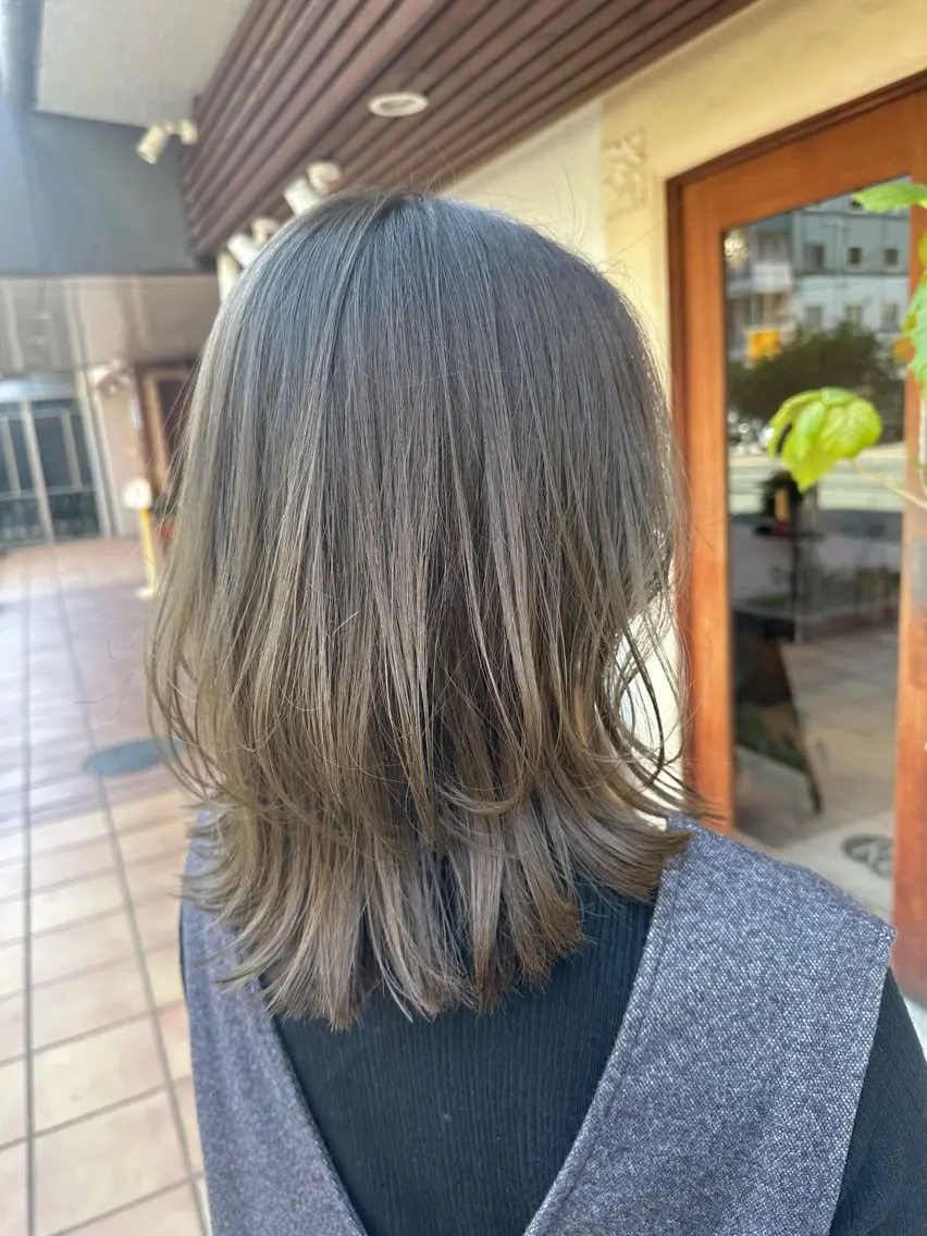ミディアム カラー カット ヘアカラー トリートメント putri 副店長 岸本 拓真のヘアスタイル