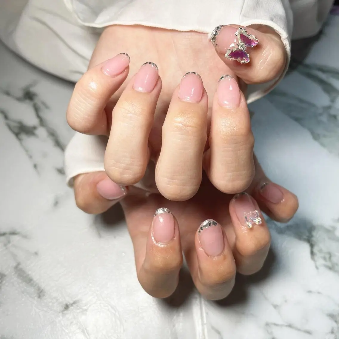 ネイル フレンチネイル ガラスフレンチ Momo nailsalonのネイルデザイン