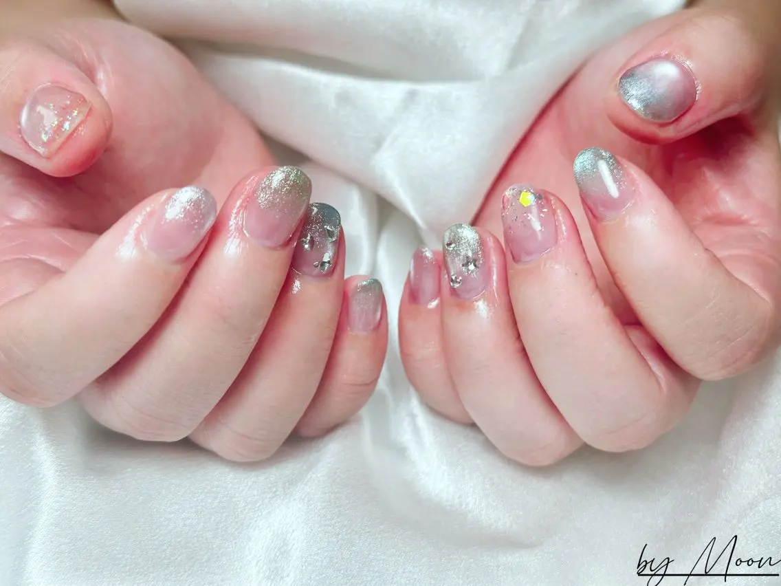 ネイル Moon Nailsのネイルデザイン