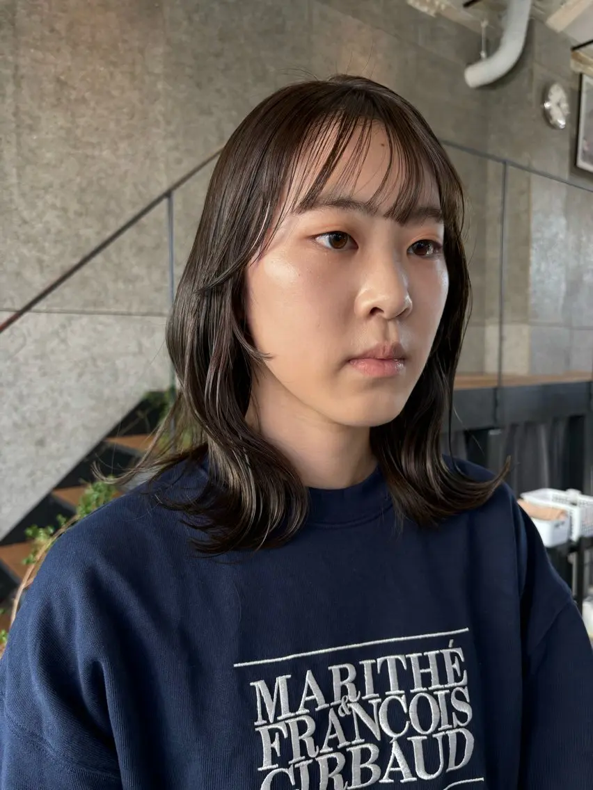 ミディアム カラー パーマ ヘアアレンジ ブリーチ ブリーチなしカラー カット ヘアカラー トリートメント ヘッドスパ ヘアセット 押切 響　のヘアスタイル