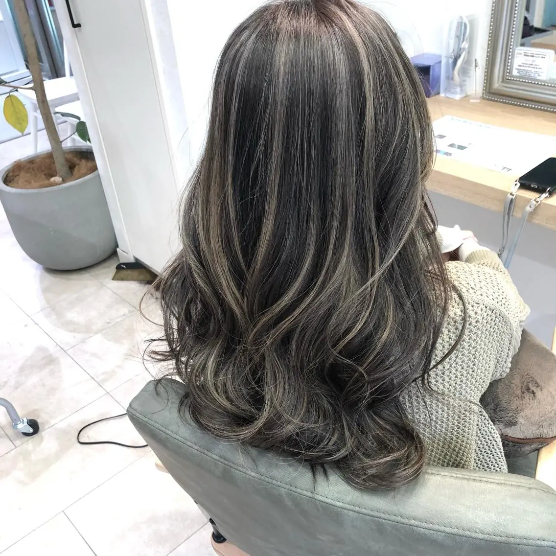 ロング 海外風レイヤーカット 👑店長 平松 由のヘアスタイル