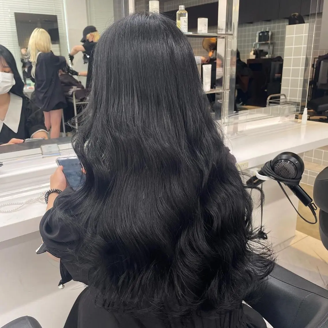 ロング カラー パーマ ヘアアレンジ メンズ キッズ ネイル マツエク・マツパ アイブロウ 🦋縮毛/韓国レイヤ ー/透明感カラー🦋のヘアスタイル