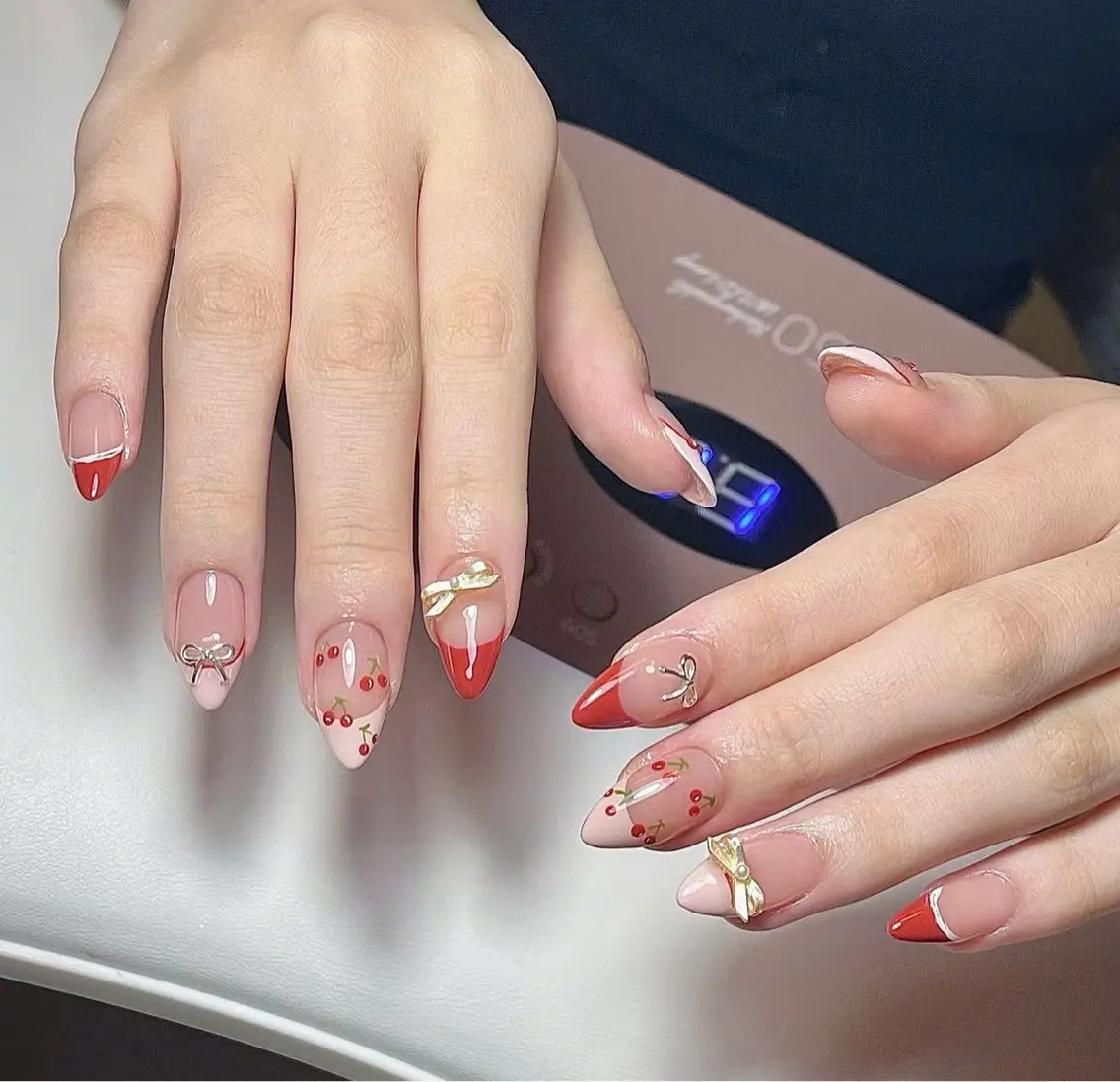ネイル フレンチネイル キラキラネイル マグネットネイル ミラーネイル ニュアンスネイル ハンドネイル Tira Nailのネイルデザイン