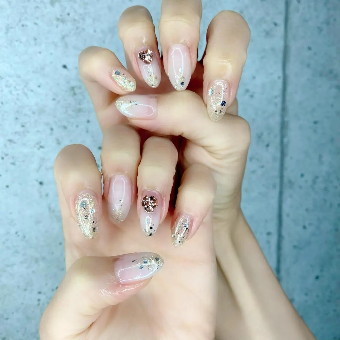 セミロング カラー パーマ ヘアアレンジ メンズ キッズ ネイル マツエク・マツパ アイブロウ 眉カラー ゴージャス ゴールド ゴージャス キラキラネイル ハンドネイル Salon Ｋのネイルデザイン