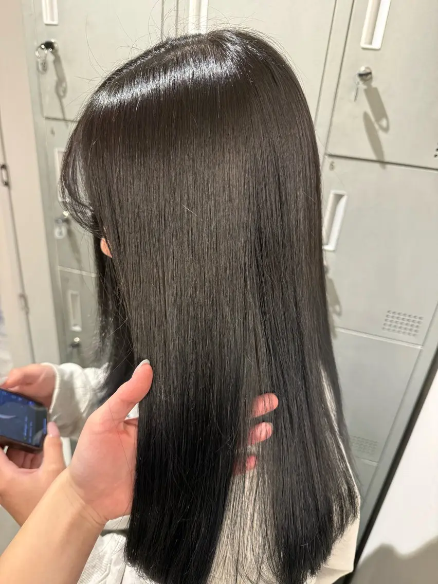 セミロング カラー 透明感カラー オリーブカラー カット ヘアカラー モデル募集🪻 /ゆるりのヘアスタイル