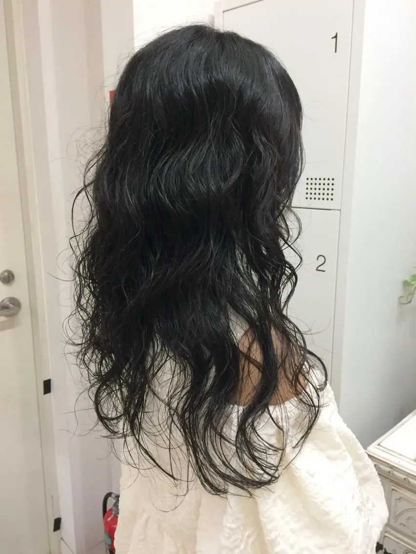 ロング パーマ カット パーマ 杏華レイヤー/ パーマ/ハイトーンのヘアスタイル