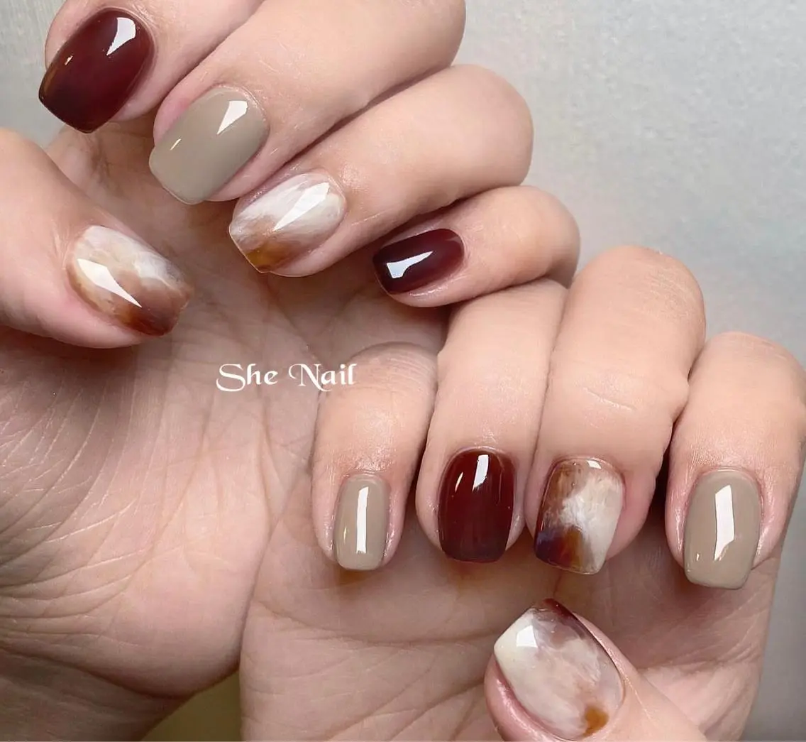 ネイル チークネイル 長さ出し ニュアンスネイル シンプルネイル ネイルチップ ハンドネイル ISA_ BELLAのネイルデザイン