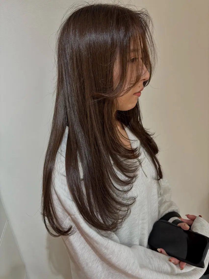 セミロング 韓国風ヘア レイヤーカット 血分 優人のヘアスタイル