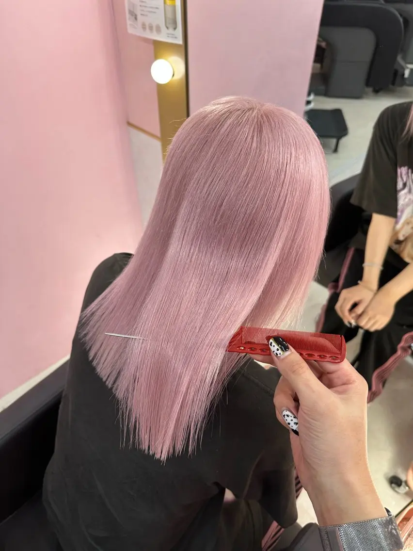 セミロング カラー 地雷系  ピンク 🩷MOKAのヘアスタイル