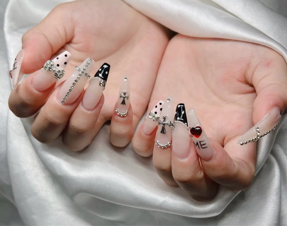 ネイル ハンドネイル Lee Nailsのネイルデザイン