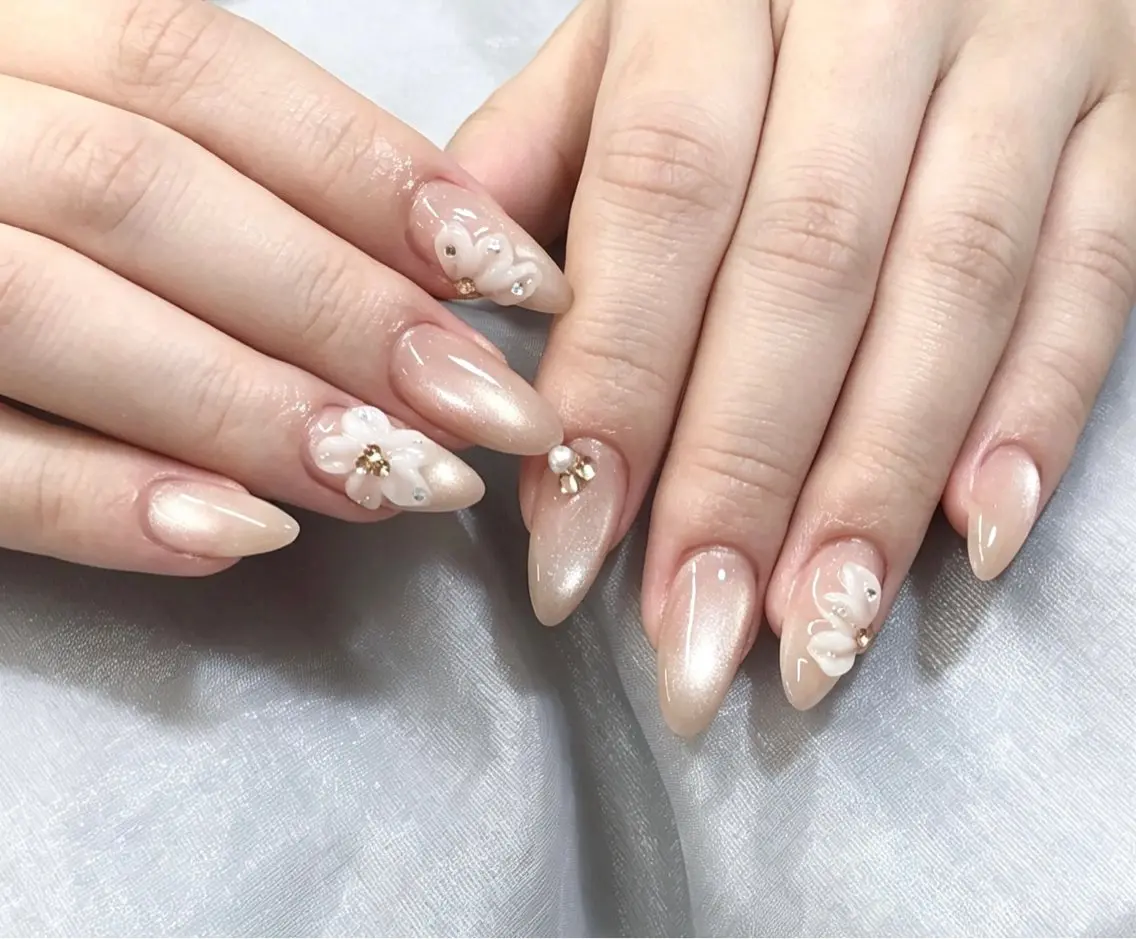 ネイル ハンドネイル Glow Minamiのネイルデザイン