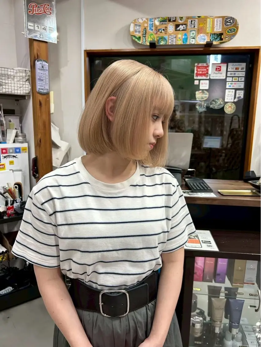 ショート カラー LUCK ユナのヘアスタイル
