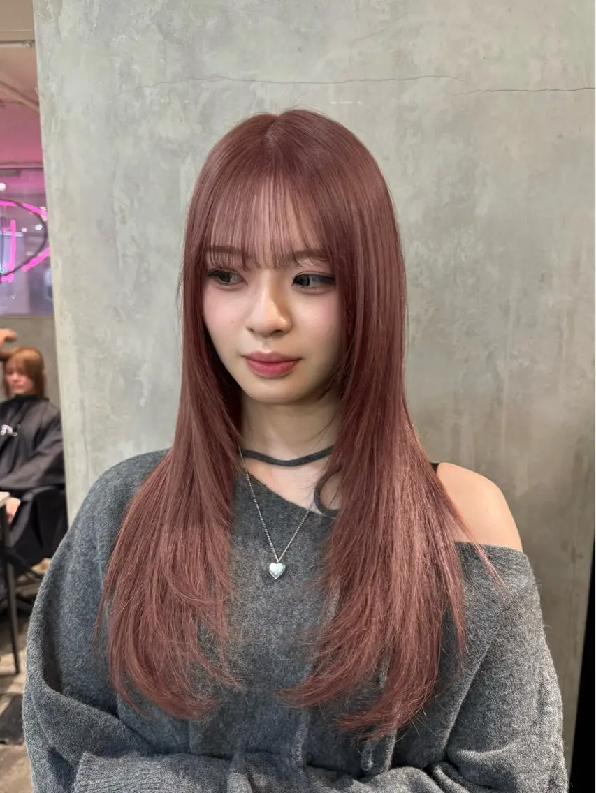 ロング カラー ベージュカラー ダブルカラー ピンクカラー ピンクベージュ エクステ ヘアカラー トリートメント ザクザクレイヤー 🍀/ブリーチ/小田のヘアスタイル