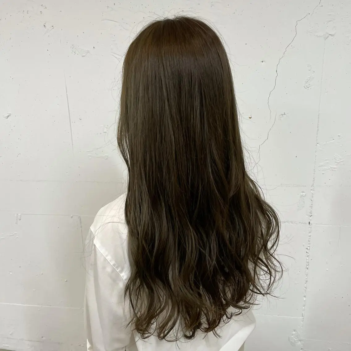 ロング カラー 原田 彩花のヘアスタイル