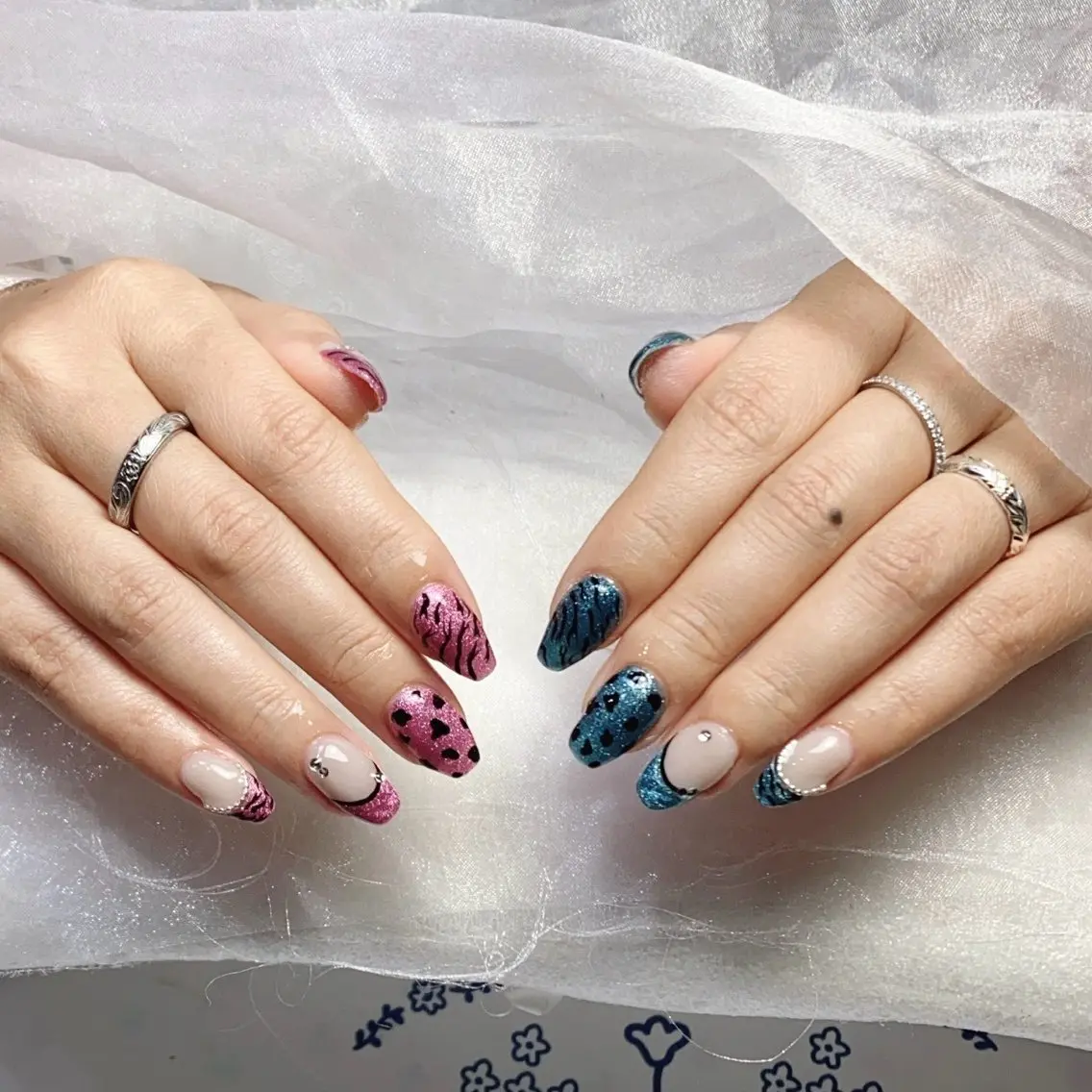 ネイル アートネイル 長さ出し フレンチネイル グラデーション キラキラネイル ハンドネイル Yuki Nailのネイルデザイン