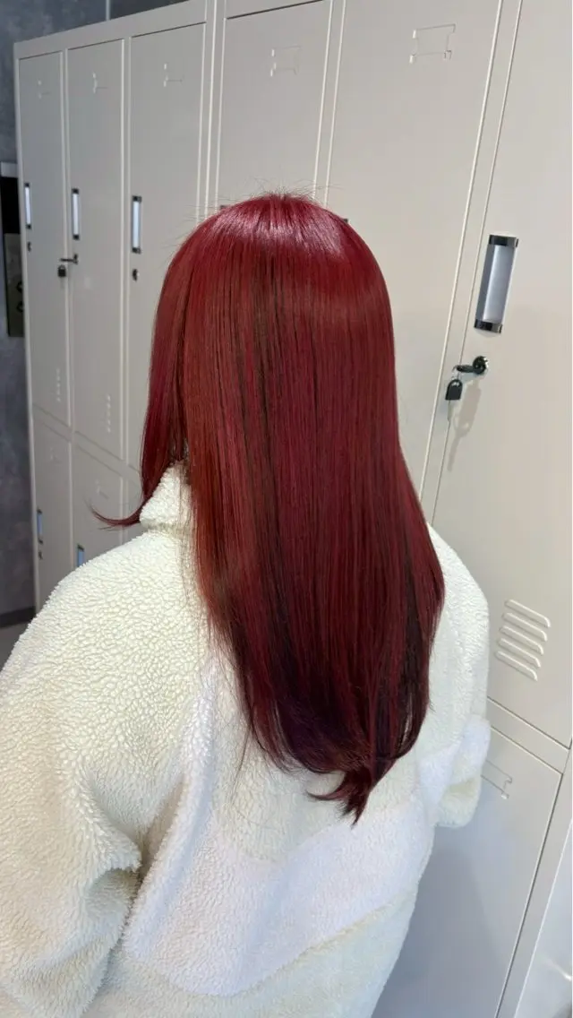 ロング カラー 🌈推し活ハイトーン 🩵荒川結星のヘアスタイル