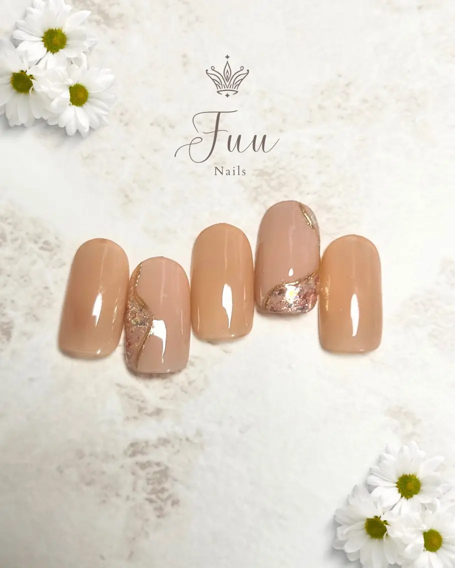 ネイル アートネイル ブラウン ワンカラーネイル シンプルネイル 犬のいるネイルサロン Fuu nailsのネイルデザイン