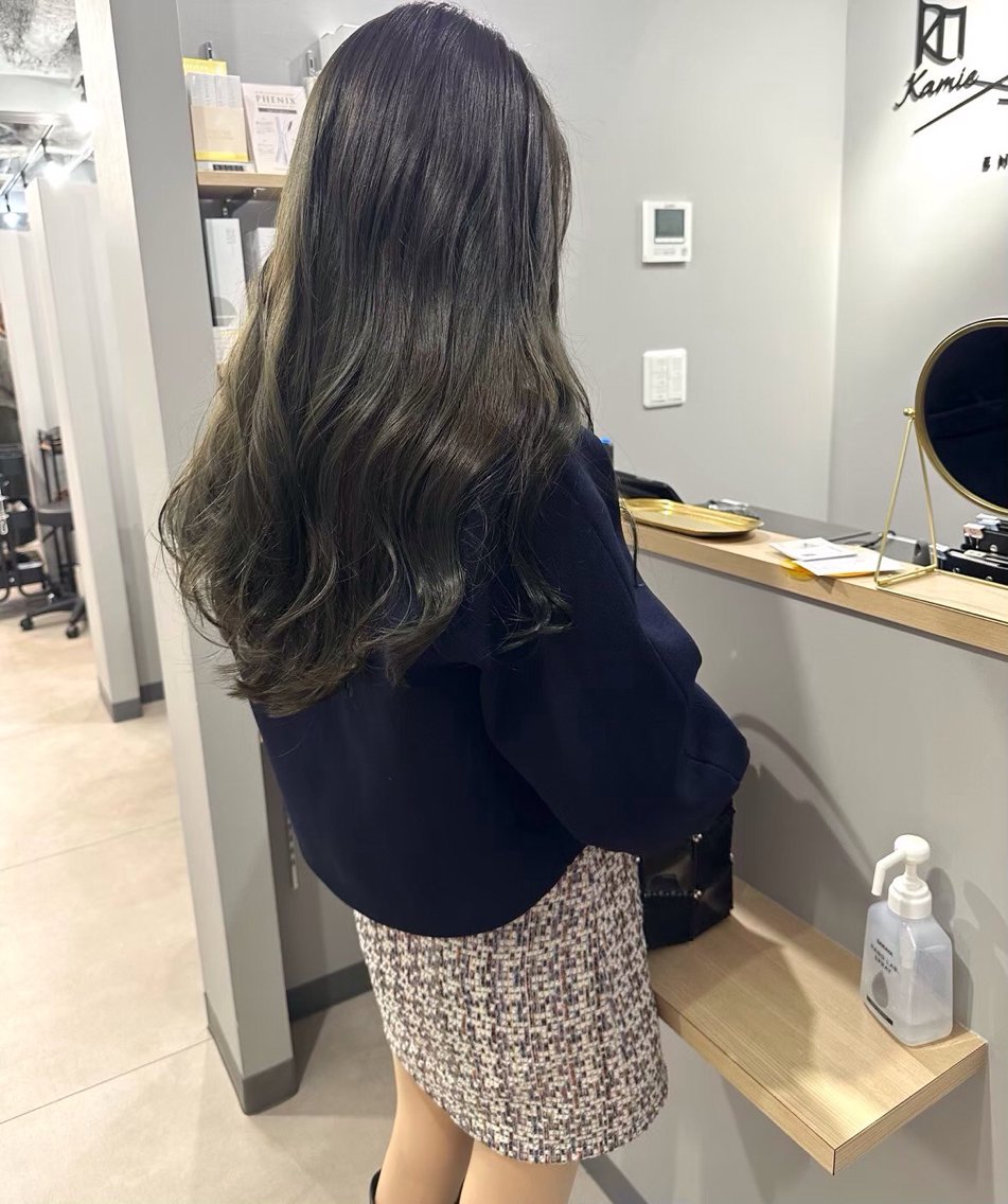 ミディアム カラー attrait 塚口店のヘアスタイル