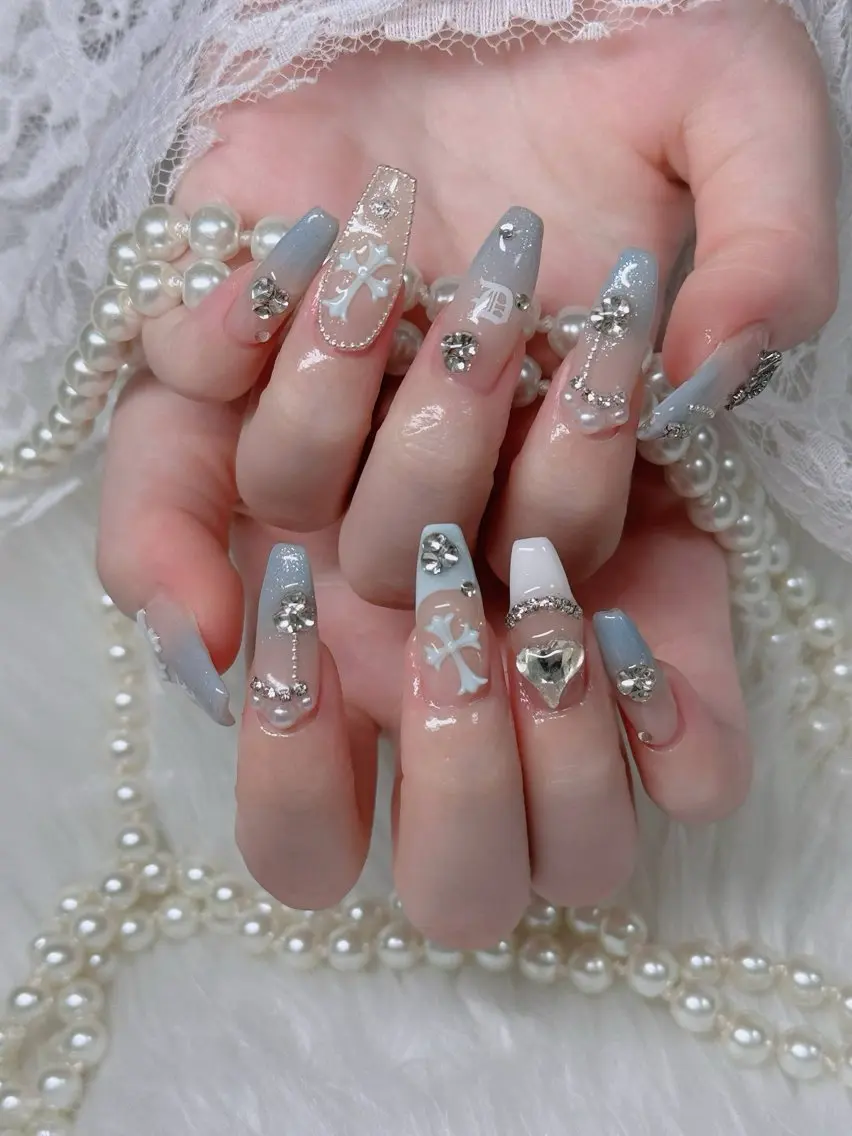 ネイル フレンチネイル ジェルネイル ガラスフレンチ ハロウィン ハート ハンドネイル H.baby Nail Salonのネイルデザイン