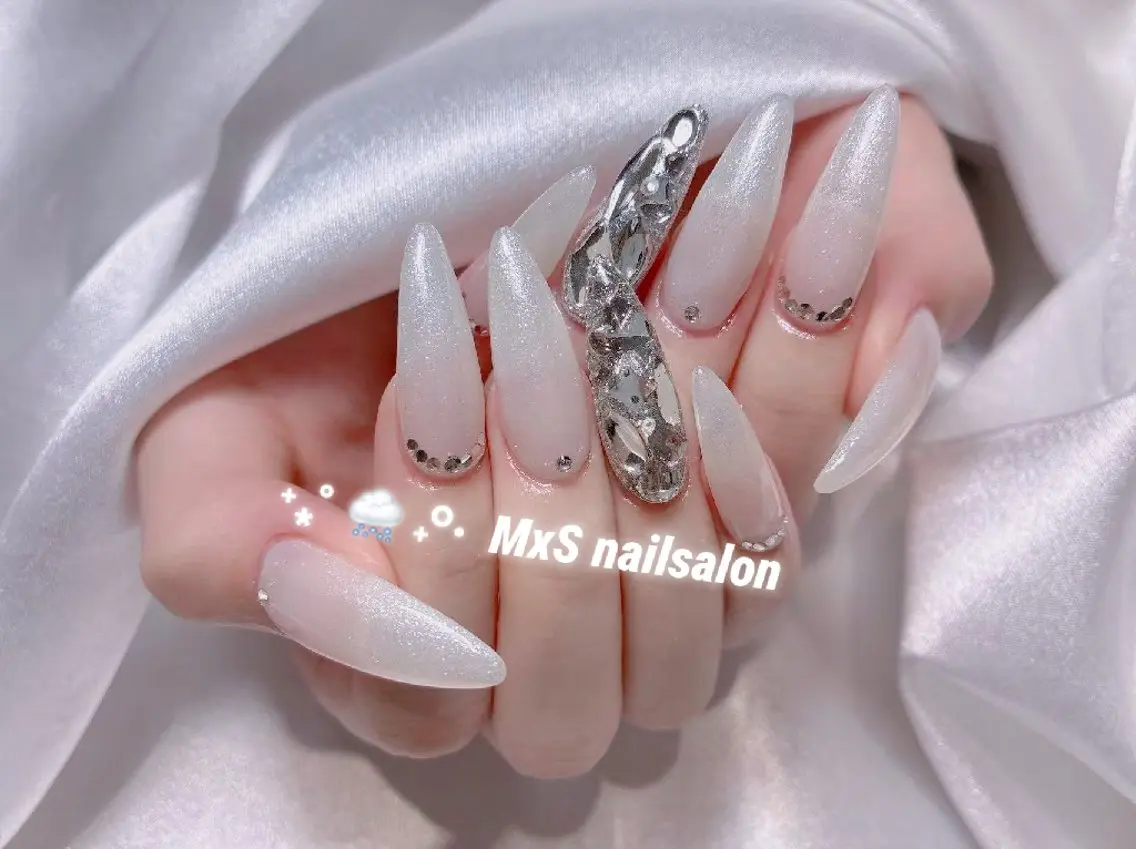 ネイル ハンドネイル ハンドケア MxS リィリィのネイルデザイン