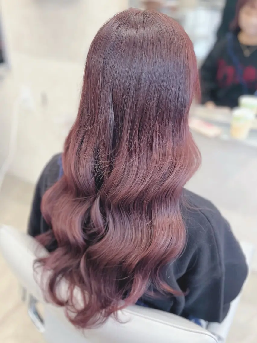 ロング カラー ブリーチ ボルドーカラー 髪質改善 カット ヘアカラー uniqueKOBE /MAYUKAのヘアスタイル
