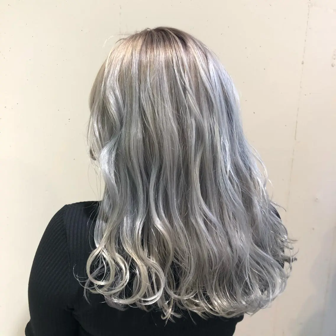 ミディアム カラー パーマ ヘアアレンジ バレイヤージュ ベージュカラー ブリーチ ケアブリーチ 透明感カラー 【ツヤ髪美容師】 ツダケイスケのヘアスタイル